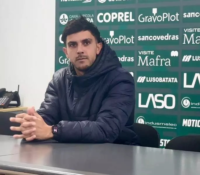 CD Mafra and UD Oliveirense Battle to a Stalemate in Challenging Conditions 4